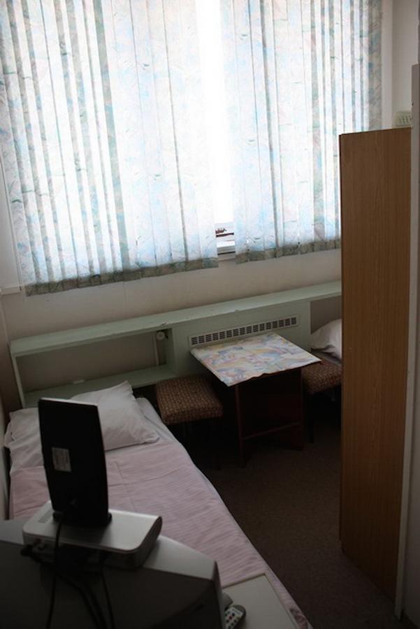 Hotel Kacerov Praha Bagian luar foto
