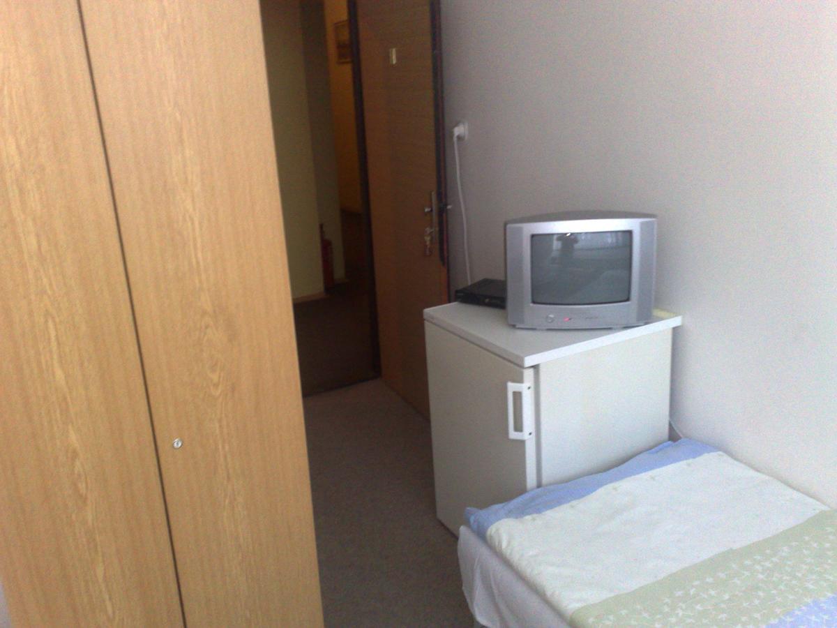 Hotel Kacerov Praha Bagian luar foto